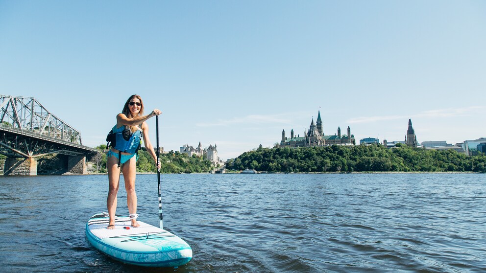 Ottawa bezaubert an Land wie auf dem Wasser, wo sich Sightseeing und Workout verbinden lassen.