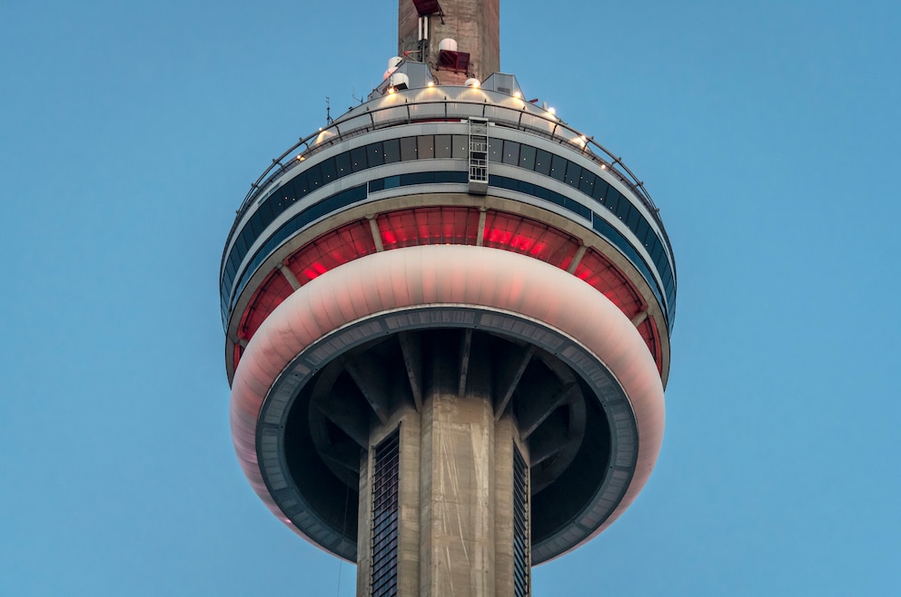 2. CN Tower – der 553 Meter hohe Fernsehturm Torontos ist ein Wahrzeichen der Stadt