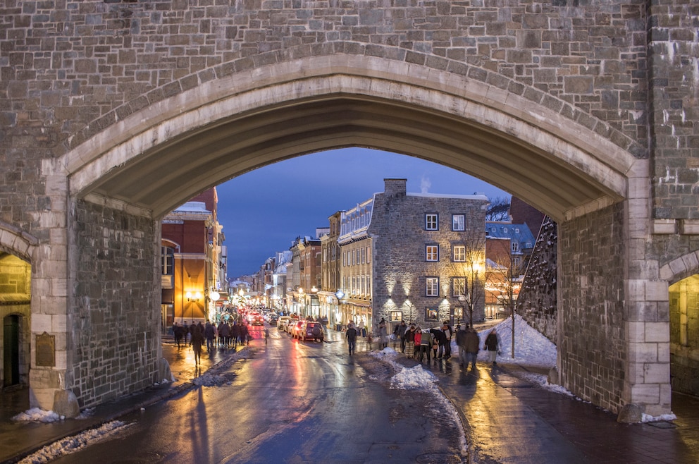 4. Das historische Viertel von Old Québec (Vieux-Québec) entdecken und in das UNESCO-Weltkulturerbe eintauchen