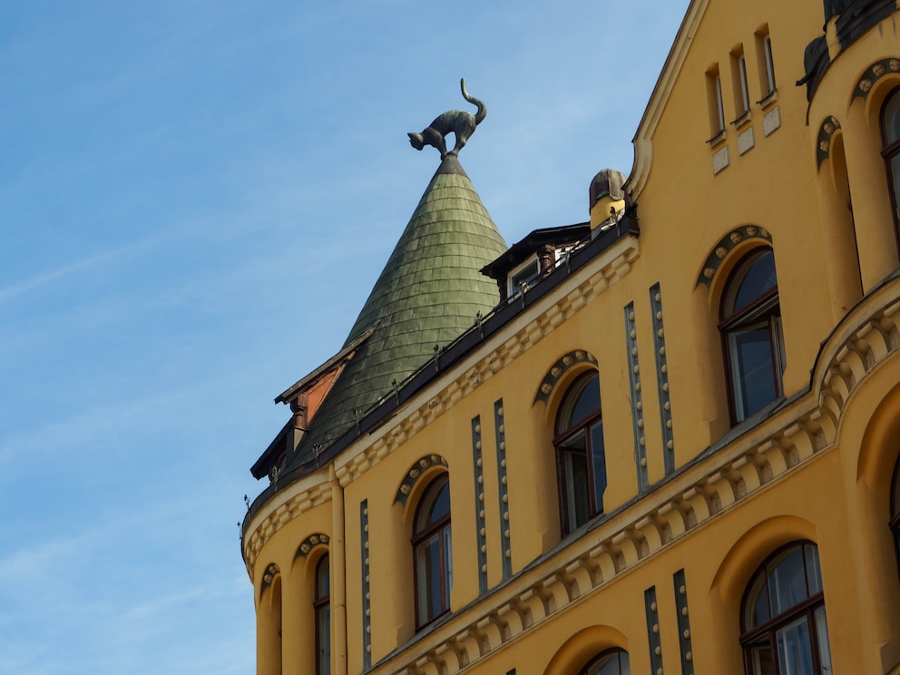 Das berühmte Katzenhaus in der Altstadt von Riga