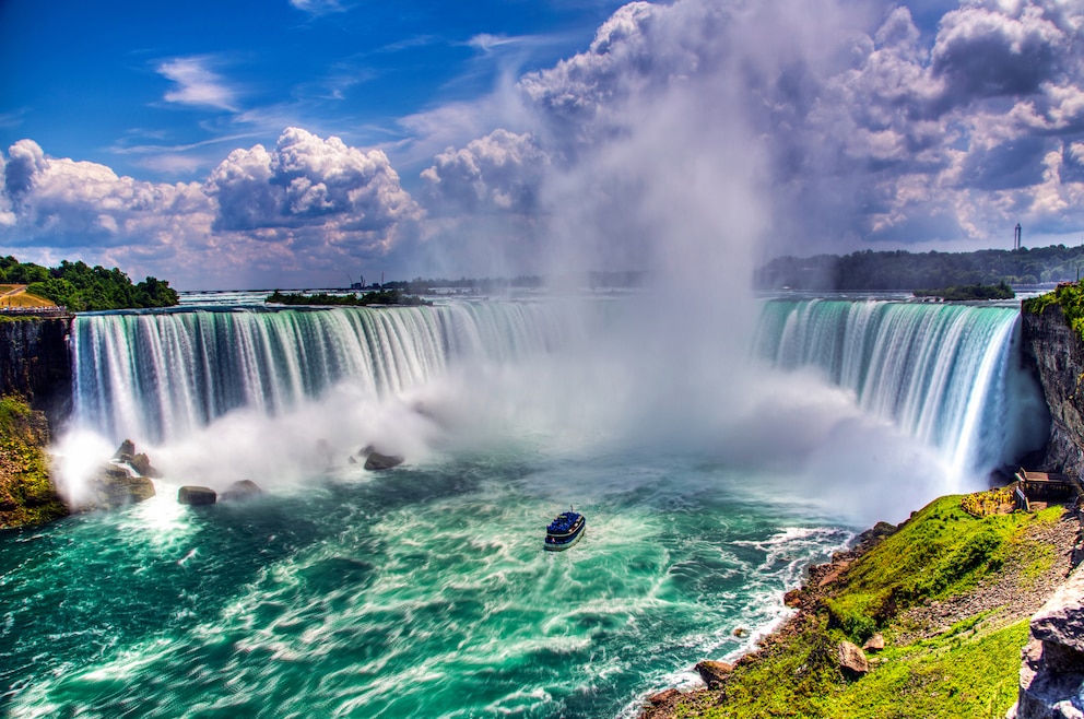 10. Niagarafälle – die weltberühmten Wasserfälle des Niagara-Flusses befinden sich an der Grenze zwischen dem US-amerikanischen Bundesstaat New York und der kanadischen Provinz Ontario