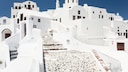 Die typisch weiß-blaue Architektur auf der Insel Santorini
