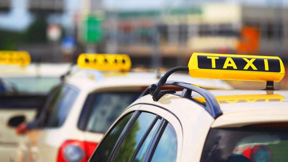 Die Taxameter trieben die Preise oft in die Höhe – nun sollen Festpreise für Taxi-Fahrten eingeführt werden