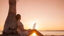 Mit einer Workation lässt sich Arbeit und Urlaub vereinen