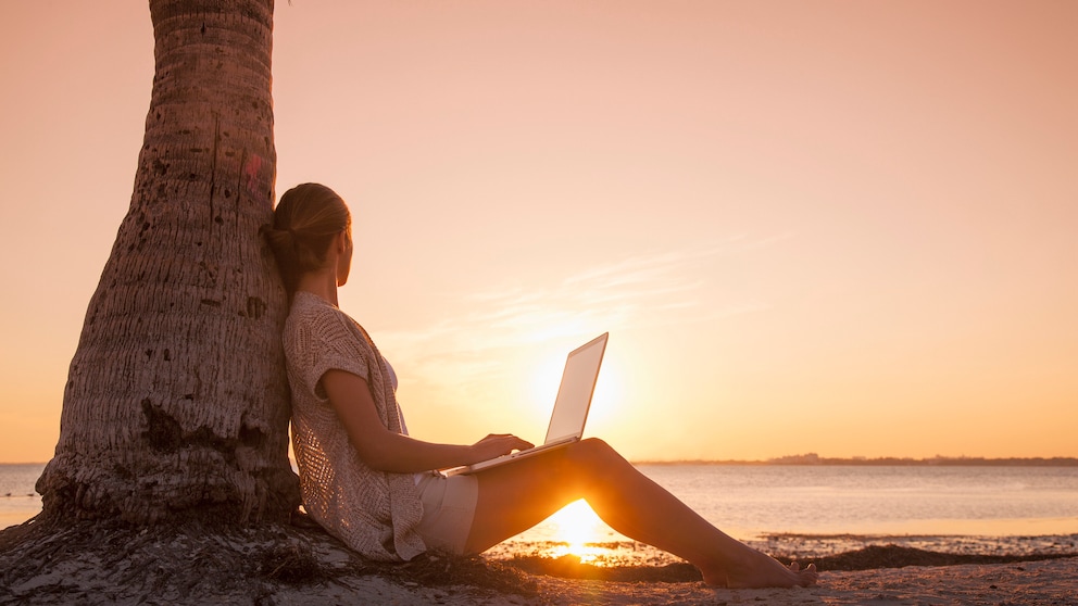 Mit einer Workation lässt sich Arbeit und Urlaub vereinen