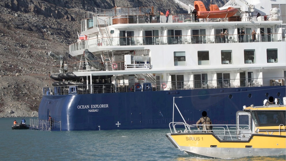 Vor Grönland gestrandete Ocean Explorer ist wieder frei