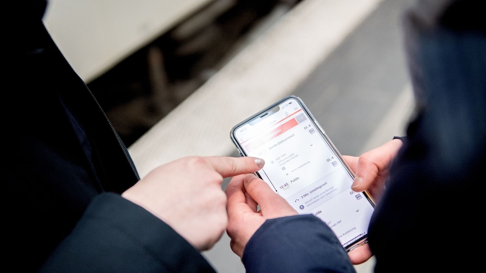 Bahn verteilt neue Navigator-App