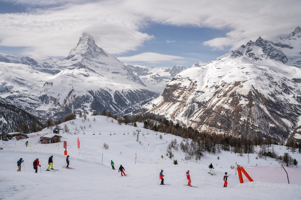 2. Skifahren in Zermatt mit Traumausblick auf das ikonische Matterhorn