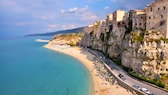 Die Kleinstadt Tropea  an der Ostküste Kalabriens ist ein hübsches Ziel bei einem Urlaub in der süditalienischen Region