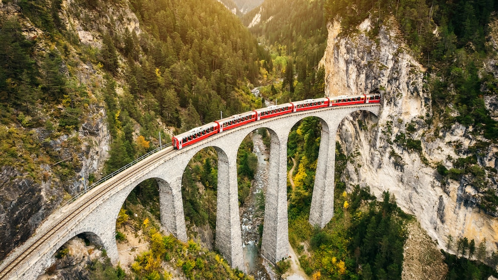 Viele Umstiege, Zugausfälle und schöne Orte - bei der Planung einer Interrail Reise gibt es einiges zu beachten