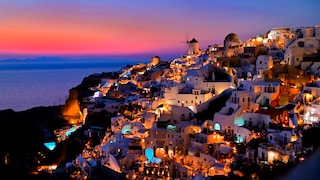 Santorin ist ein beliebtes Ziel bei Griechenland-Touristen. Wer dort übernachtet, muss je nach Hotel zwischen 1,50 und 10 Euro pro Nacht bezahlen.