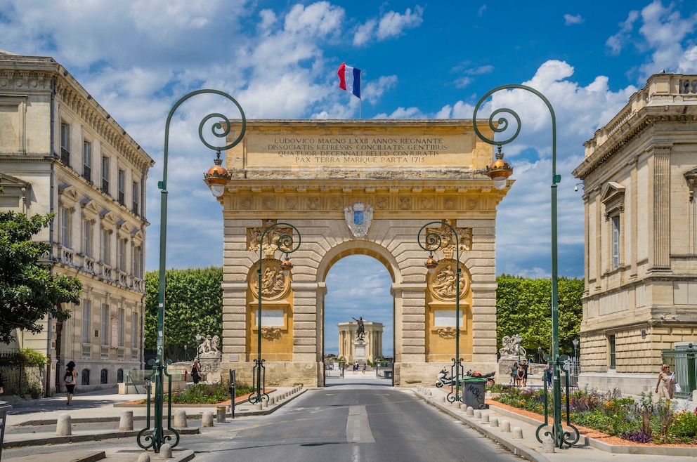 Der Triumphbogen ist der Eingang zum Zentrum von Montpellier