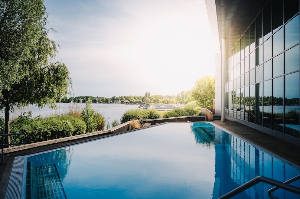 Die Fontane Therme überzeugt mit ihrem Außenbereich