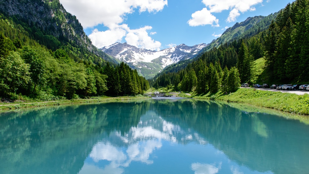 Das kleine Fürstentum Liechtenstein verspricht Urlaubern eine idyllische Kulisse aus Bergen und Seen