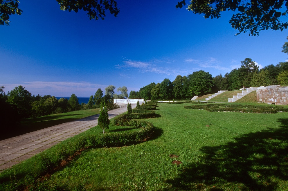 8. Entspannen, spazieren, schwimmen und saunieren im Toila-Oru-Park in Pühajõe