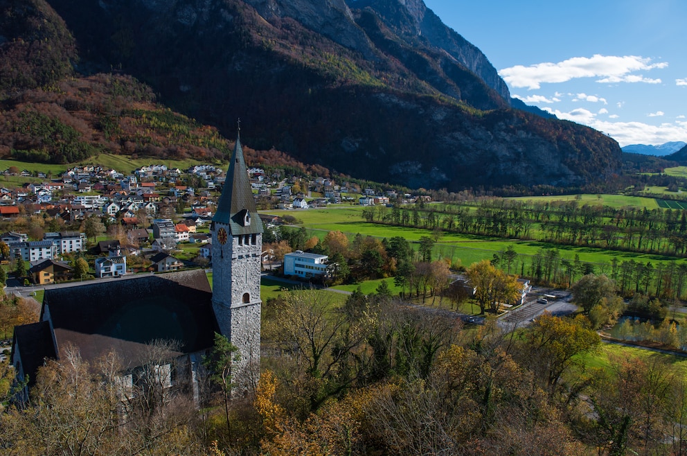 3. Balzers – die Gemeinde im Oberland des Fürstentums liegt im Südwesten Liechtensteins und ist mit rund 4500 Einwohnern die viertgrösste Gemeinde des Landes 