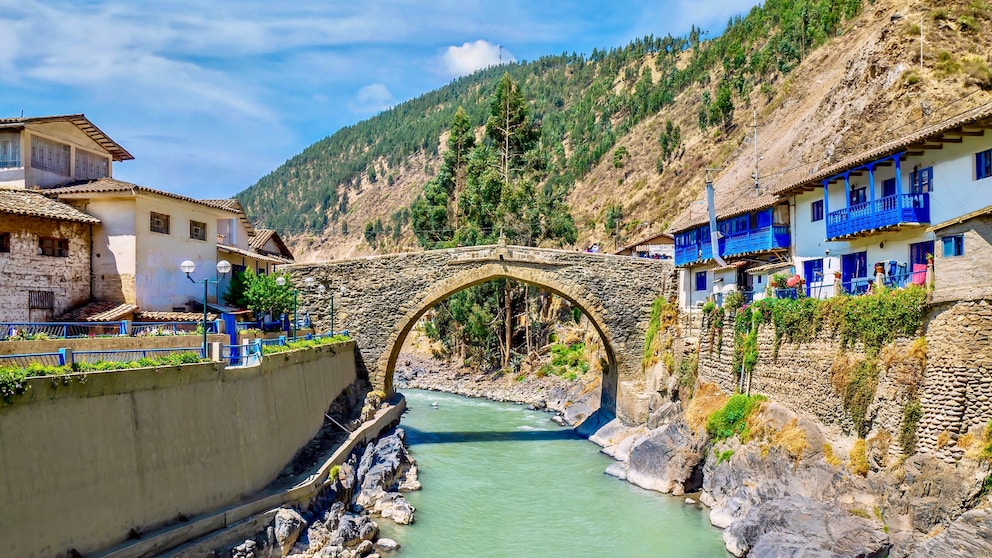 Dorf Paucartambo in Peru