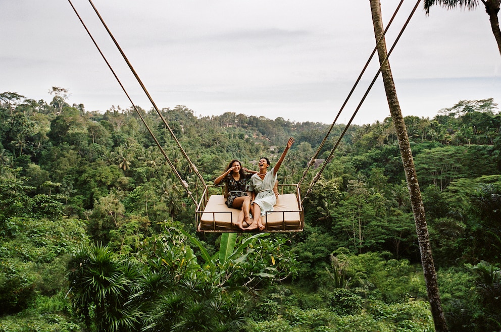 10. Schaukeln auf einer Bali Swing, zum Beispiel im gleichnamigen Dschungel-Themenpark – oder an anderen Orten auf der Insel