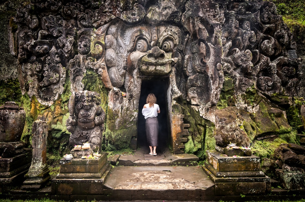 9. Die beeindruckende Elefantenhöhle Goa Gajah besuchen