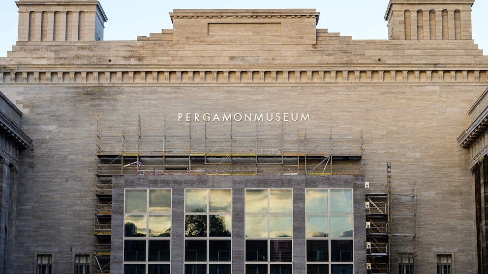 Das Pergamonmuseum ist seit dem 23. Oktober 2023 für Besucher wegen Renovierungsarbeiten geschlossen