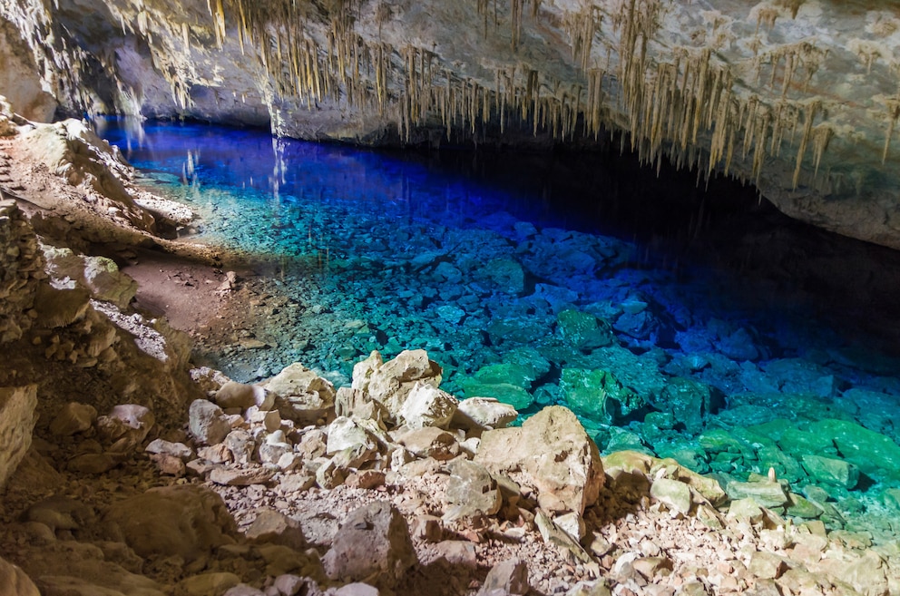 Gruta do Lago Azul