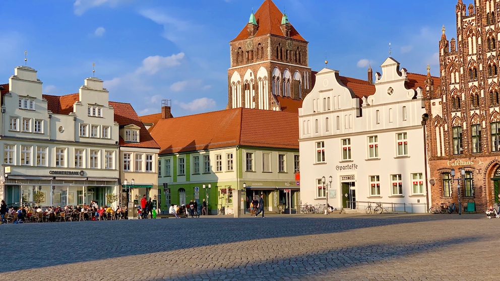 Der Marktplatz in Greifswald.