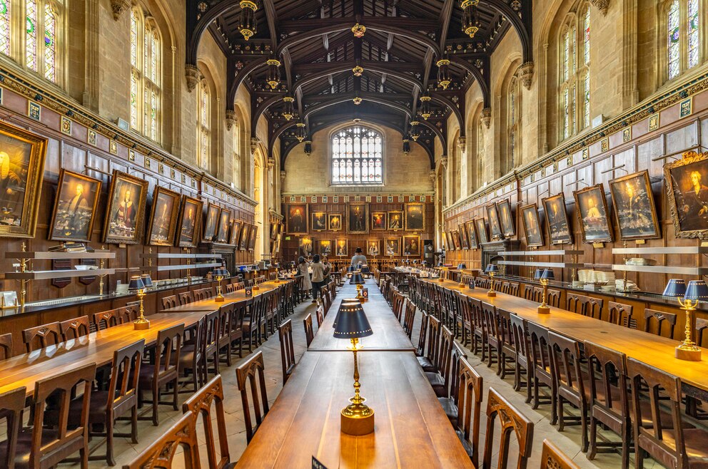 3. Das Christ Church College inklusive Great Hall besuchen und ein paar Größen aus Literatur, Philosophie, Politik und Co. erspüren – oder auch Hinweise auf „Harry Potter“ und „Alice im Wunderland“ entdecken