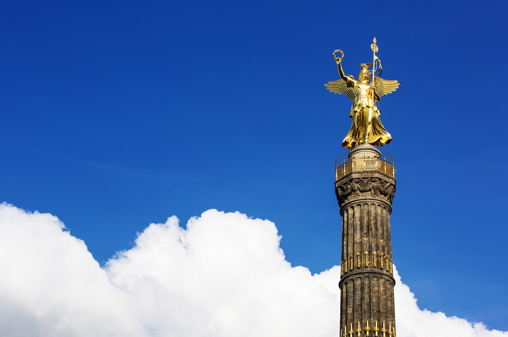 14. Siegessäule – das Denkmal mit der „Goldelse“ auf dem Großen Stern im Großen Tiergarten ist eins der bedeutendsten Nationaldenkmäler des Landes