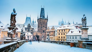 Prag ist ein traumhaftes Städtereiseziel während eines Winterurlaubs in Tschechien