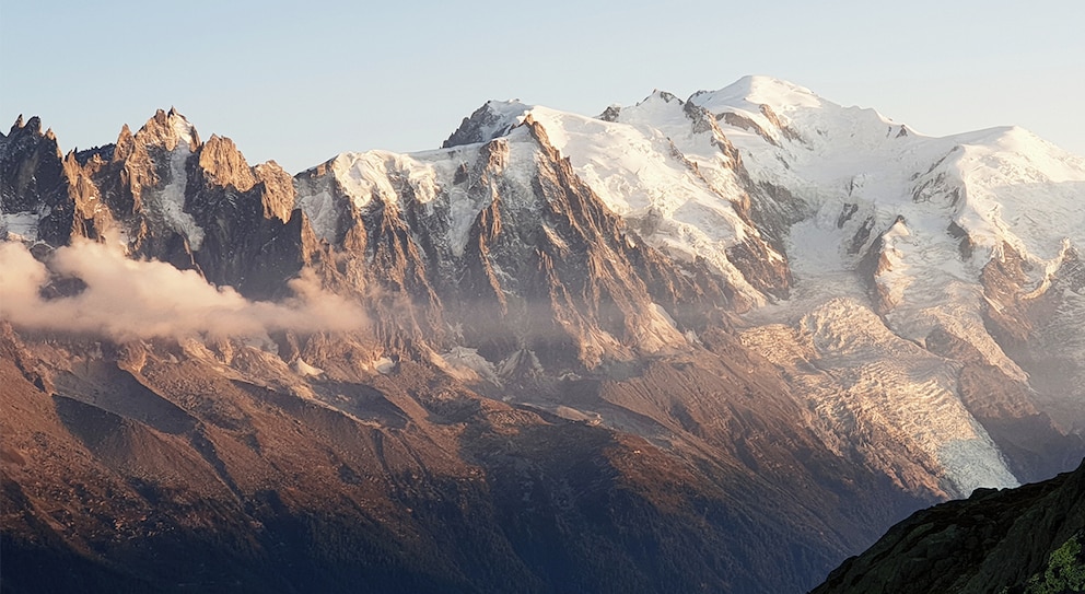 Die Bergkette Aiguilles Rouges in den französischen Alpen