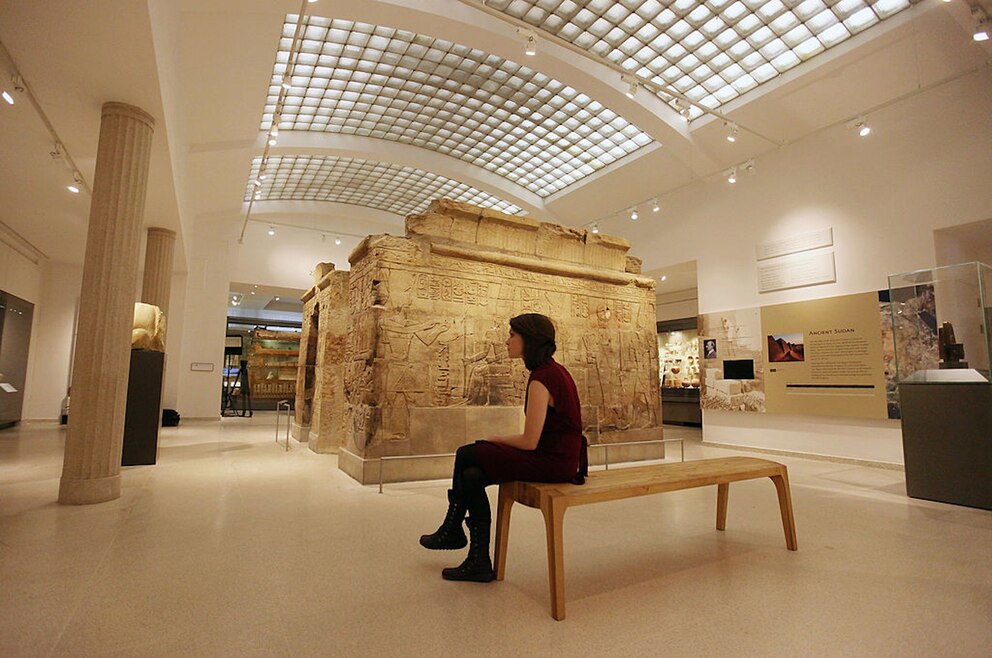 5. Englands ältestes öffentliches Museum, das Ashmolean Museum, besuchen und in seine riesige Kollektion an Ausstellungsstücken und Themen eintauchen