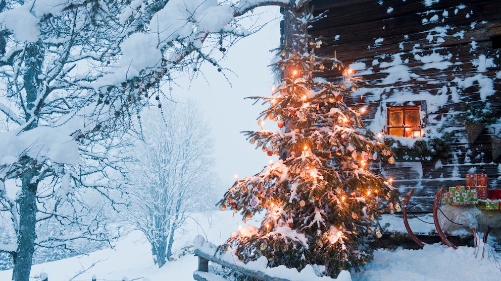 Jeder wünscht sich Schnee an Weihnachten. An diesen Orten auf der Welt stehen die Chancen sehr gut, weise Weihnachten zu erleben