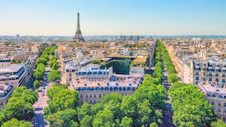 Die Stadt Paris stellt den neuen Klimaschutzplan vor. Reisebusse werden künftig nicht mehr im Stadtzentrum halten