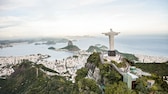 Die monumentale Christusstatue auf dem Corcovado in Rio de Janeiro ist eins der beliebtesten Ziele vieler Brasilien-Urlauber