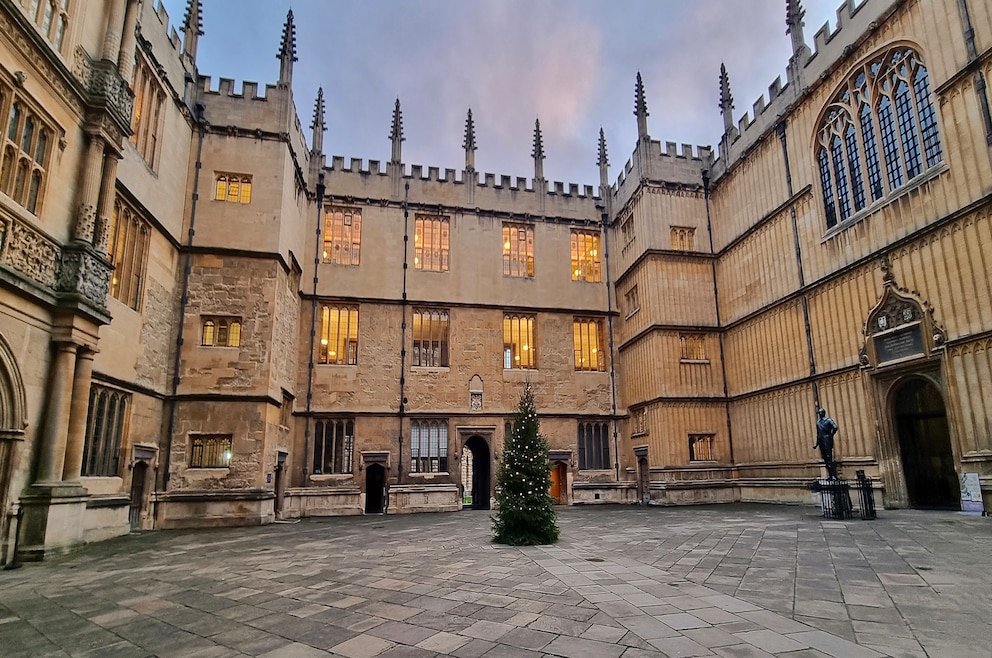 15. Bodleian Libraries – die Bodleian-Bibliothek besteht aus einer Gruppe von 26 Bibliotheken der Universität Oxford