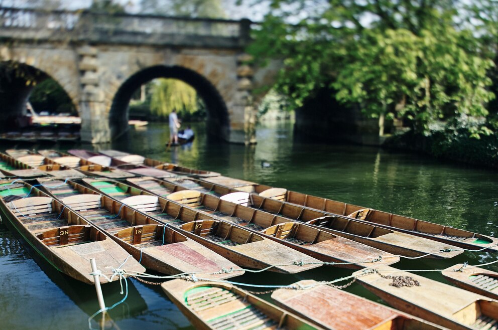 4. Oxford vom Wasser aus erleben und dabei an Universitätsgebäuden ebenso vorbeifahren, wie nach Inspirationen zu Lewis Carroll’s „Alice im Wunderland“ Ausschau halten