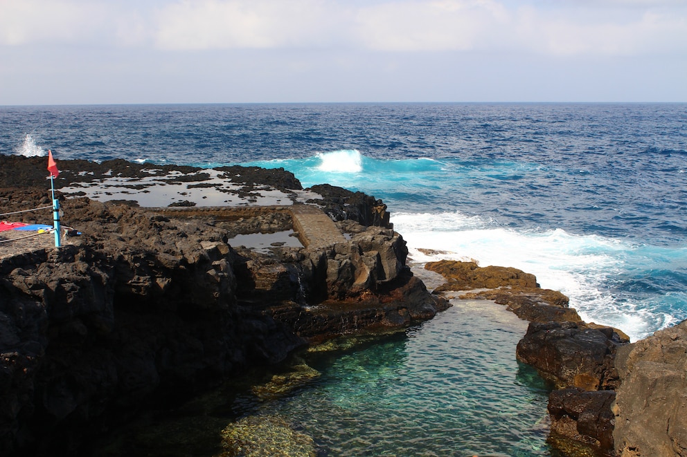 Naturschwimmbecken Charco Azul auf La Palma lädt zum Verweilen ein