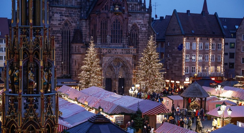Die letzten Ferien des Jahres 2024 ermöglichen es die Weihnachtsmärkte in Bayern zu besuchen