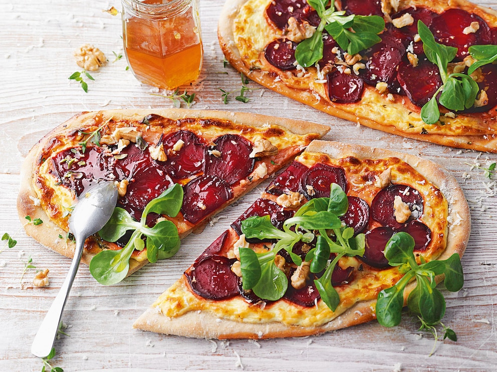 Flammkuchen mit Roter Bete