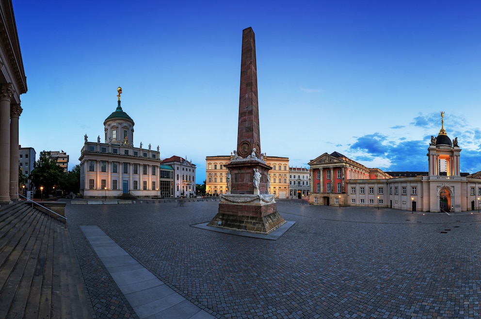 8. Potsdam – die brandenburgische Hauptstadt an der Havel grenzt südwestlich an Berlin und ist unter anderem für ihre historischen Bauwerke bekannt