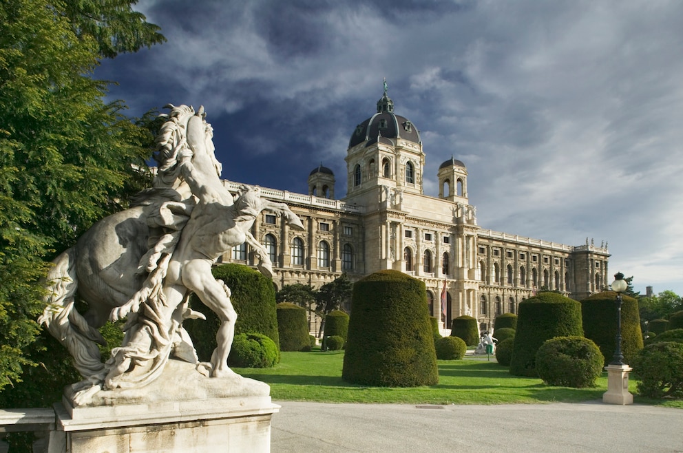 11. Naturhistorisches Museum – das Museum ist mit rund 30 Millionen Objekten eins der bedeutendsten Naturmuseen weltweit