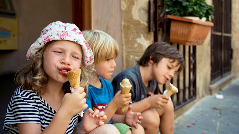 Sonne, Eis und Meer – für Eltern und Kinder ist der Urlaub oft das Highlight des Jahres