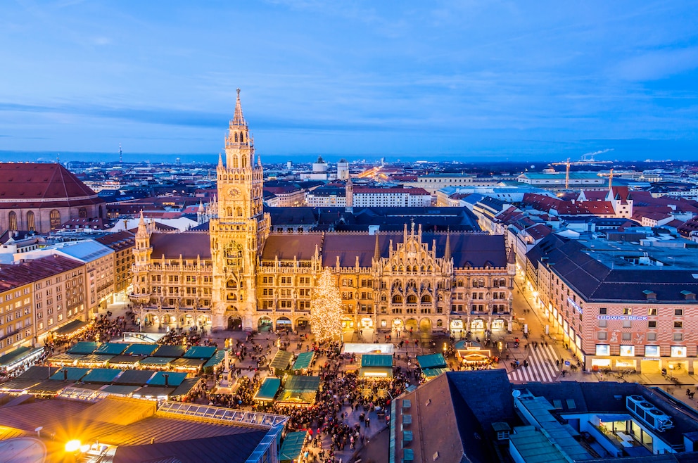 4. Marienplatz – der zentrale Platz der Münchner Innenstadt ist eine beliebte Sehenswürdigkeit in der bayerischen Landeshauptstadt