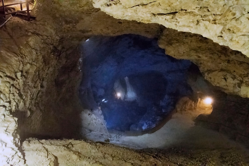 Höhle