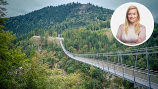 Die „Highline 179“ ist laut Guinness-Buch der Rekorde mit 406 freischwebenden Metern die „längste Fußgängerhängebrücke im Tibetstyle“.  TRAVELBOOK-Autorin Louisa Stoeffler hat sich trotz ihrer Höhenangst darüber gewagt.