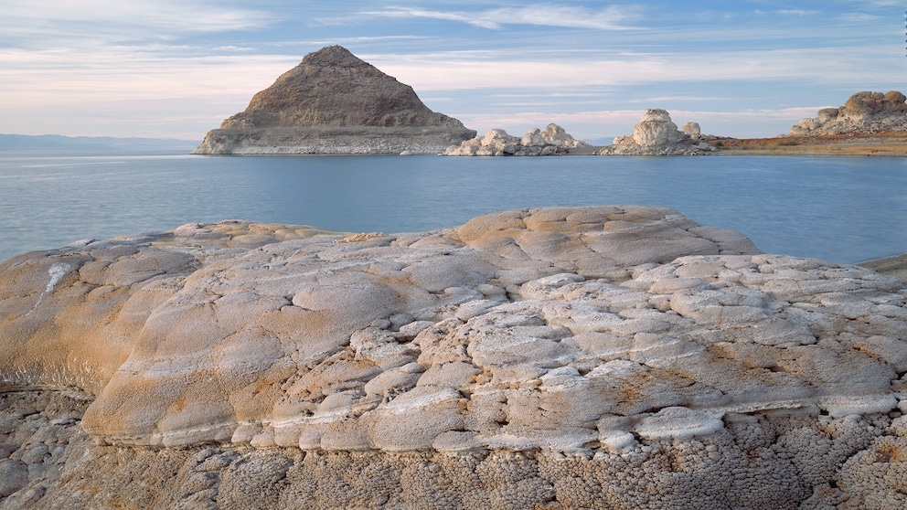 Pyramid Lake