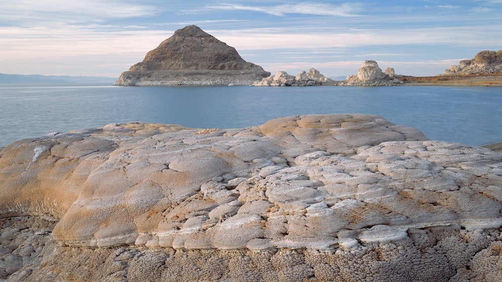 Pyramid Lake