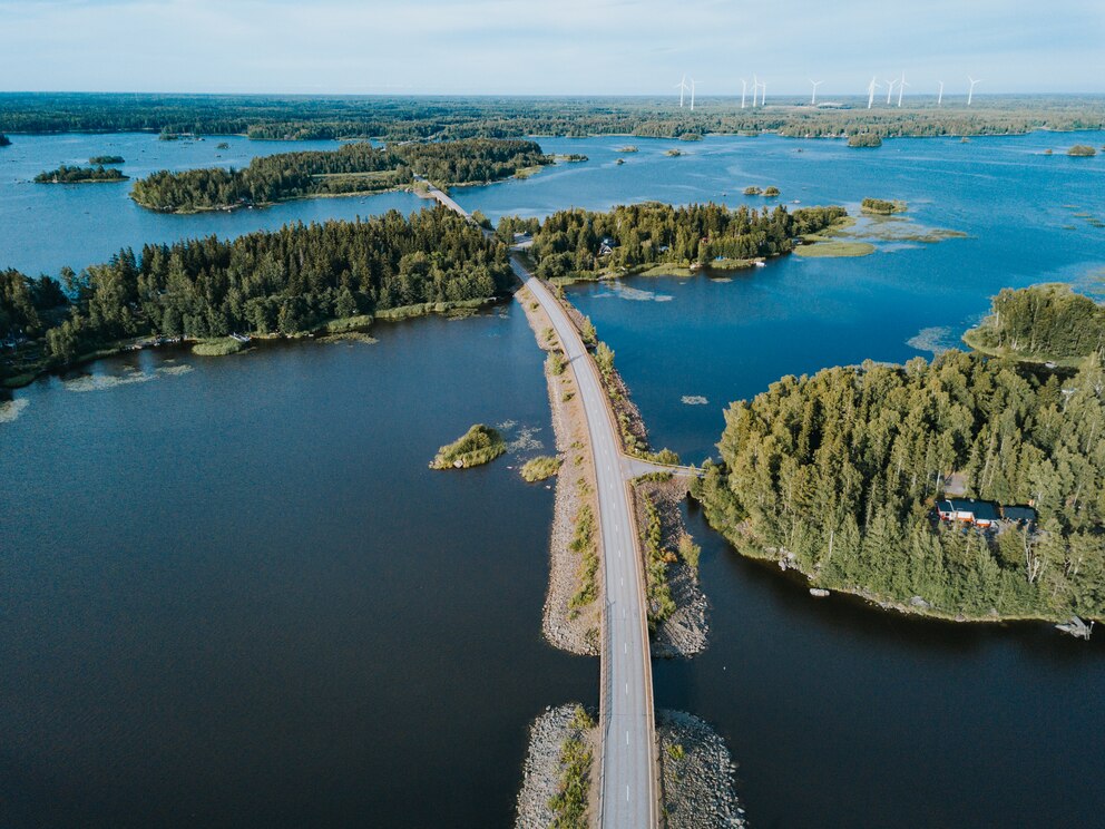 Vor der Westküste von Finnland gibt es Tausende Schäreninseln zu entdecken.