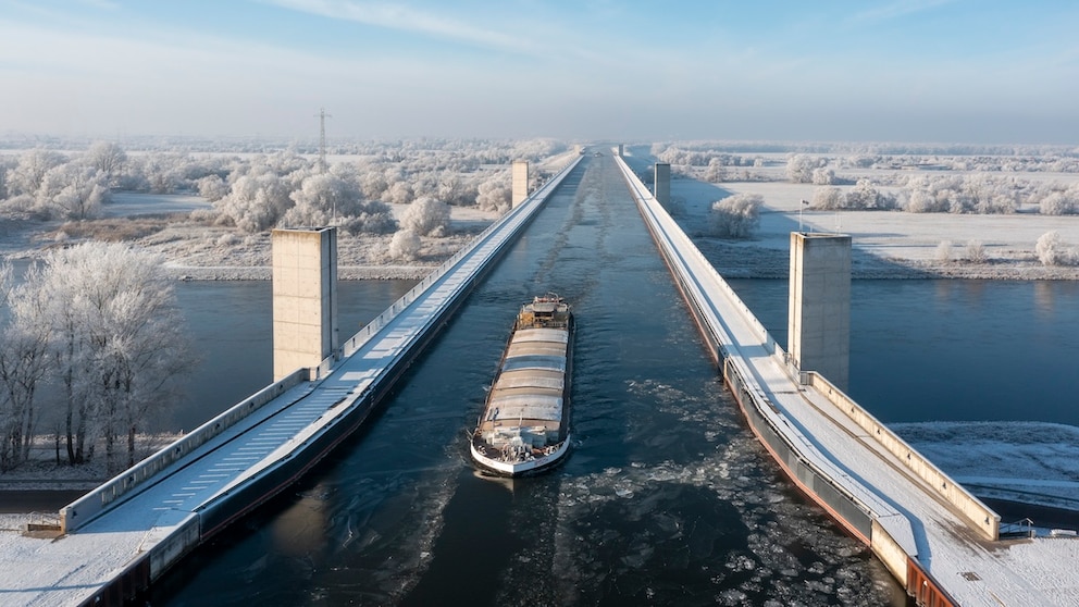 Trogbrücke Magdeburg