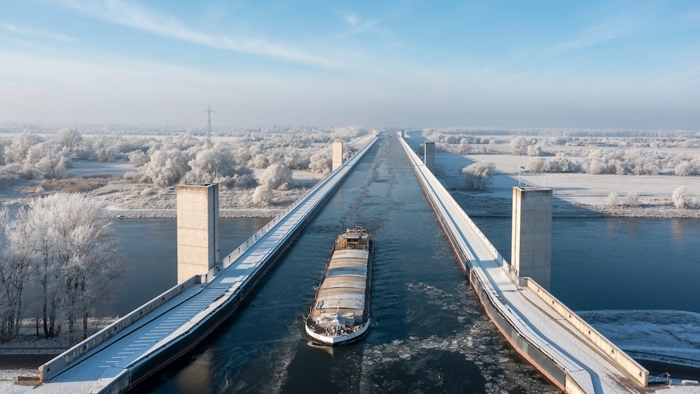 Trogbrücke Magdeburg